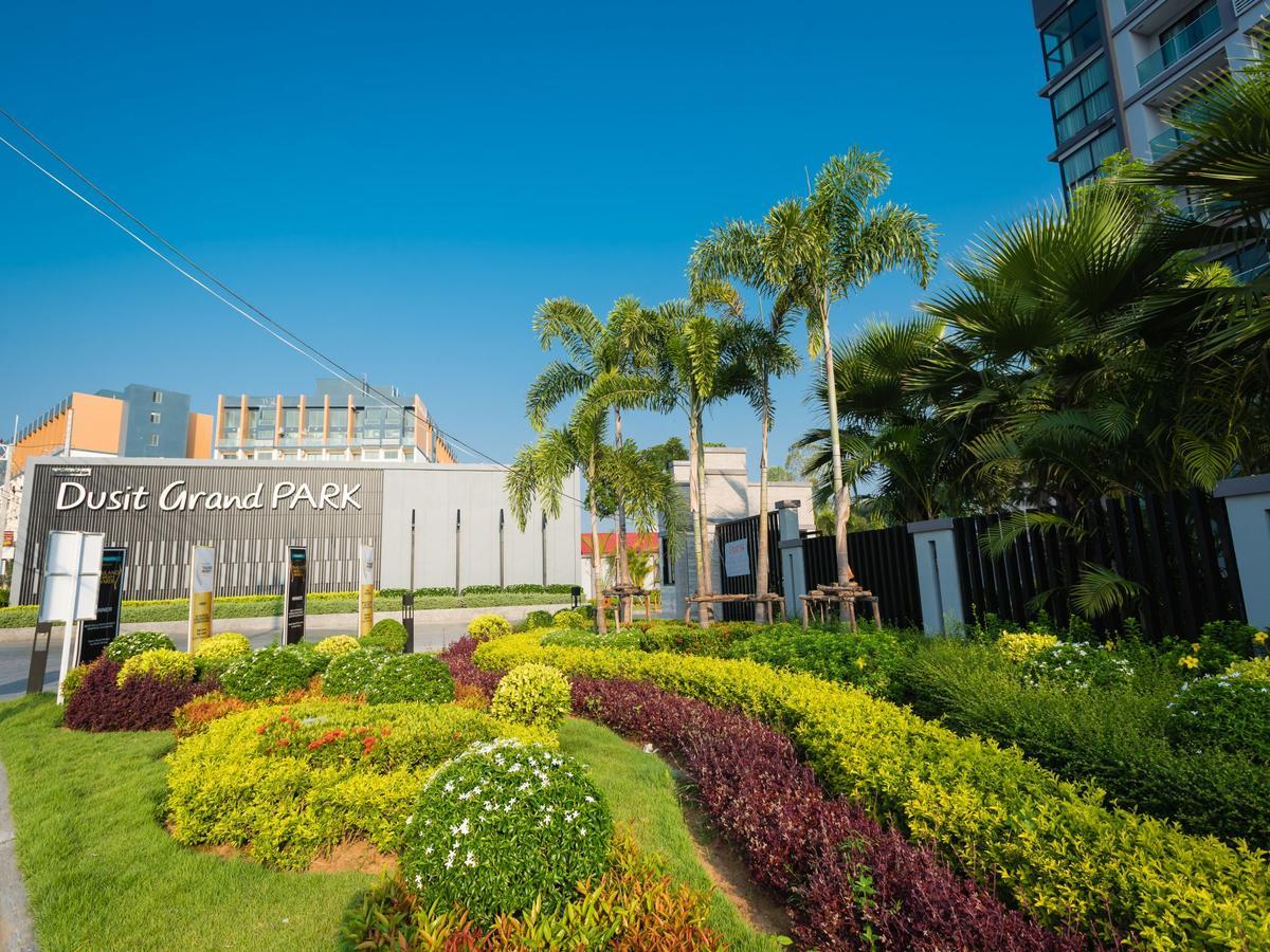 Dusit Grand Park Lejlighed Jomtien Beach Eksteriør billede